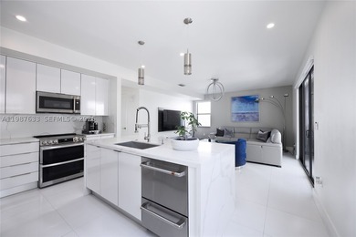 Welcome to this spacious and beautifully maintained 4-bedroom, 4 - photo 11
