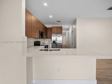 Brand new beautiful duplex 6 bedrooms 4 full bathrooms home at - photo 11
