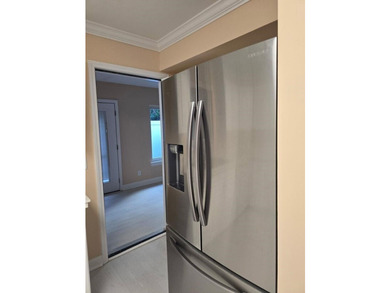Beautifully maintained 3-bedroom, 2-bath corner-unit townhome in - photo 12