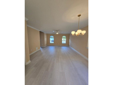 Beautifully maintained 3-bedroom, 2-bath corner-unit townhome in - photo 14