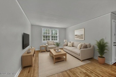 1940's condo with all the charm of wood floors, large rooms, and - photo 4