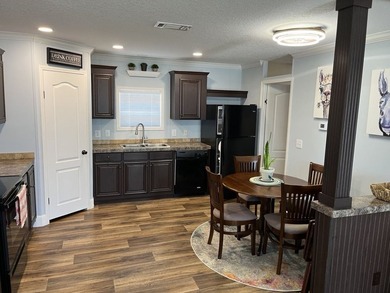 Welcome to Colony Cove, a 55+ age-qualified active and vibrant - photo 9