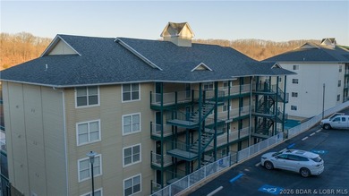 Walk in with no steps and start enjoying the ease of lakefront - photo 20