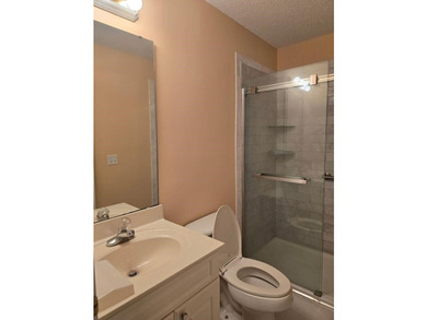 Beautifully maintained 3-bedroom, 2-bath corner-unit townhome in - photo 37