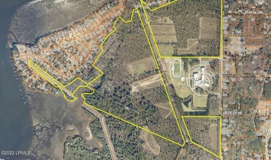 Seabrook Farm which consists of 318+- acres of open fields and - photo 2