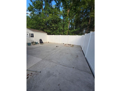 Beautifully maintained 3-bedroom, 2-bath corner-unit townhome in - photo 46