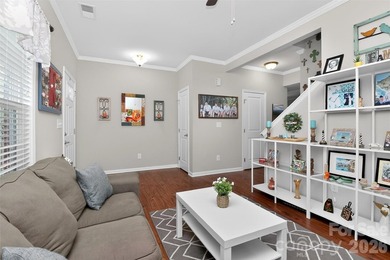 Welcome home to this beautifully maintained 2-story residence - photo 6