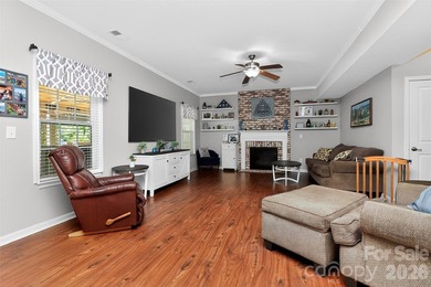 Welcome home to this beautifully maintained 2-story residence - photo 7