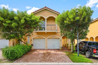 Lake Townhome/Townhouse For Sale in Miami, Florida