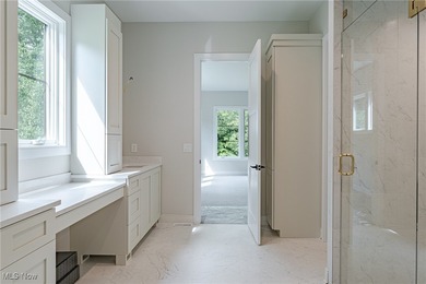 This brand-new Kingdom Home Builders custom residence, currently - photo 11