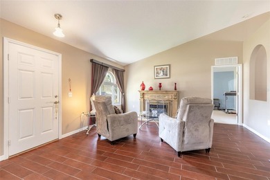 Welcome to this beautifully maintained 4-bedroom, 2-bath home in - photo 14