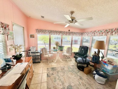 Beautiful home in Reflections on Silver Lake in Avon Park - photo 8