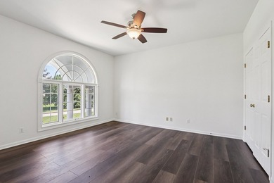 **Spectacular Crystal Lake Estate**. A Fully Reimagined Luxury - photo 31