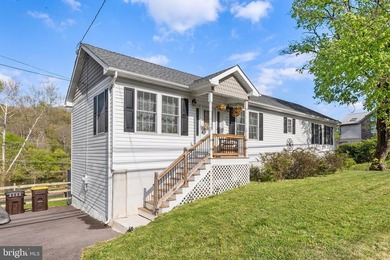 Welcome to this TURNKEY RAISED RANCH home with mountain and - photo 1