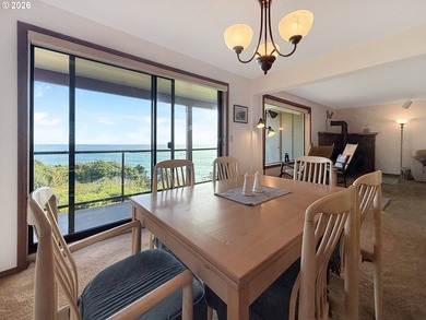 Oceanfront Living at Rainbow Rock! Experience breathtaking - photo 11