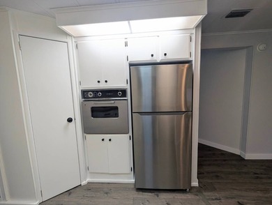 This move-in ready, fully remodeled, partially furnished - photo 14