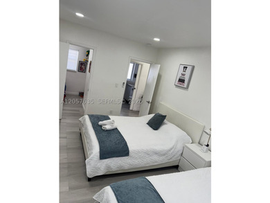 PRICED TO SELL! Introducing this real estate gem:a completely - photo 15