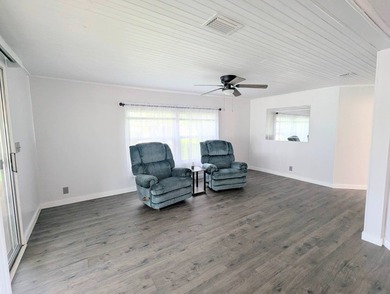 This move-in ready, fully remodeled, partially furnished - photo 17