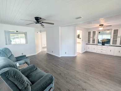 This move-in ready, fully remodeled, partially furnished - photo 19