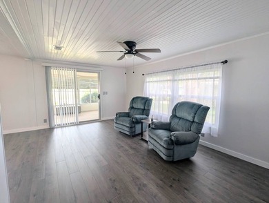 This move-in ready, fully remodeled, partially furnished - photo 20