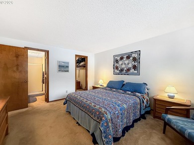 Oceanfront Living at Rainbow Rock! Experience breathtaking - photo 20