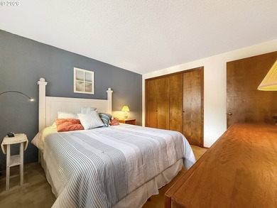 Oceanfront Living at Rainbow Rock! Experience breathtaking - photo 28