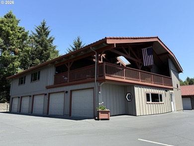 Oceanfront Living at Rainbow Rock! Experience breathtaking - photo 35
