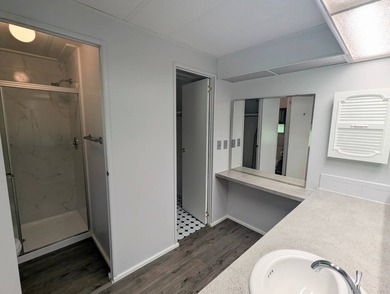 This move-in ready, fully remodeled, partially furnished - photo 37