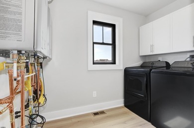 Gorgeous new custom single-family home by outstanding home - photo 39