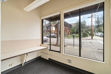 1444 Walnut St is a rare opportunity for a 11-unit trophy asset - photo 46