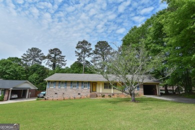 (private lake, pond, coastal) Home For Sale in Griffin Georgia