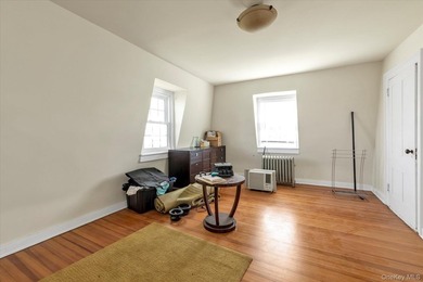 Vacant and Motivated Seller! Totally Renovated From Top to - photo 13