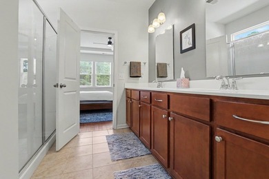 Welcome to this beautifully maintained three-bedroom, two-bath - photo 18