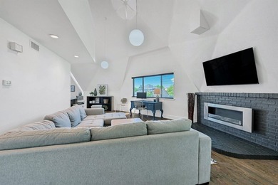 Unique lakefront home with nice updates, two bedrooms and 2 - photo 9