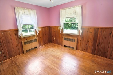 Nestled on more than 1.4 private acres, this sprawling ranch - photo 21