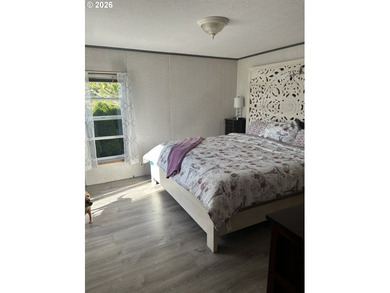 This beautiful doublewide manufactured home in a quiet family - photo 23