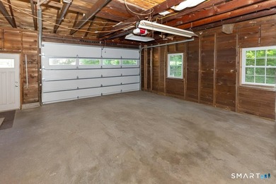 Nestled on more than 1.4 private acres, this sprawling ranch - photo 24