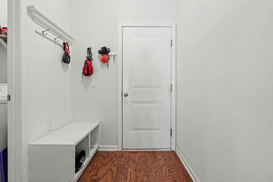 Welcome to this beautifully maintained three-bedroom, two-bath - photo 25