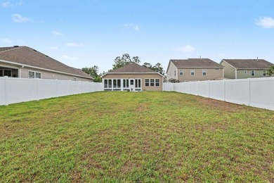 Welcome to this beautifully maintained three-bedroom, two-bath - photo 29