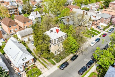Vacant and Motivated Seller! Totally Renovated From Top to - photo 31