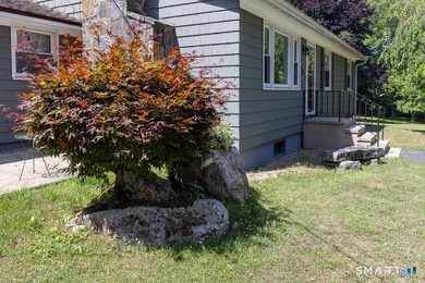 Nestled on more than 1.4 private acres, this sprawling ranch - photo 33