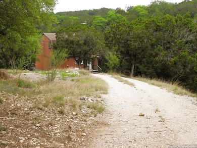 Enjoy end-of-the-road privacy in this charming 2-bedroom, 2-bath - photo 35