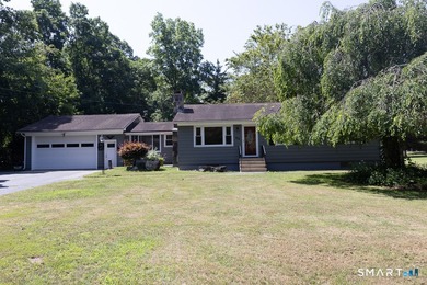 Nestled on more than 1.4 private acres, this sprawling ranch - photo 38