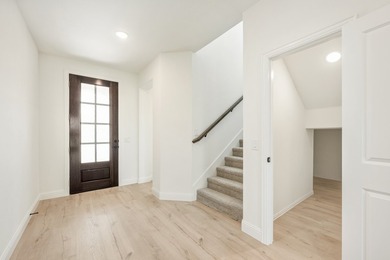 NEW! NEVER LIVED IN. Ready NOW. The Violet IV by Bloomfield - photo 5