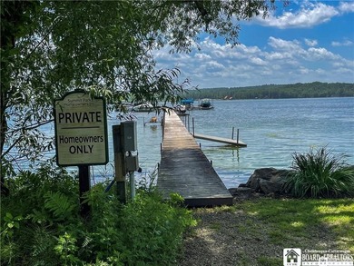 Experience the kind of lake lifestyle people dream about at 5 - photo 6