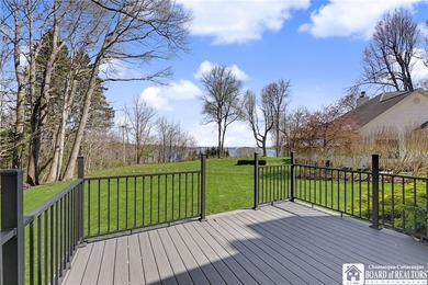 Experience the kind of lake lifestyle people dream about at 5 - photo 9
