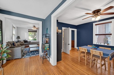 Perfect house in a prime location!! Welcome home to this - photo 12