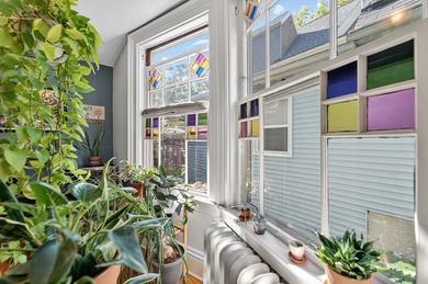 Perfect house in a prime location!! Welcome home to this - photo 27