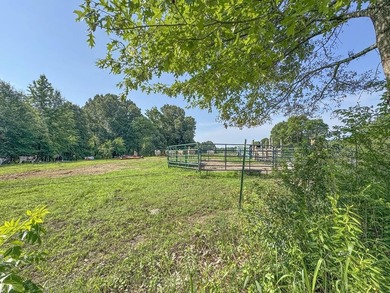 Located just around the corner from Gray's Creek Subdivision and - photo 33