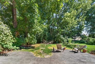 Perfect house in a prime location!! Welcome home to this - photo 38